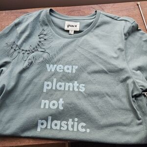 NWT Pact tshirt sz. M 100% organic cotton